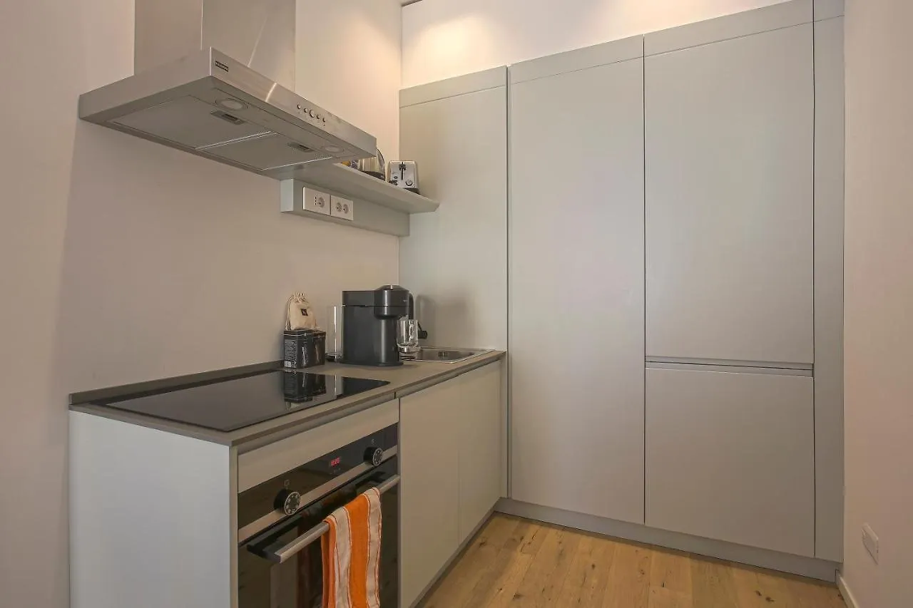 Milan Chic Luxury Apartments-Hosted By Sweetstay Apartment