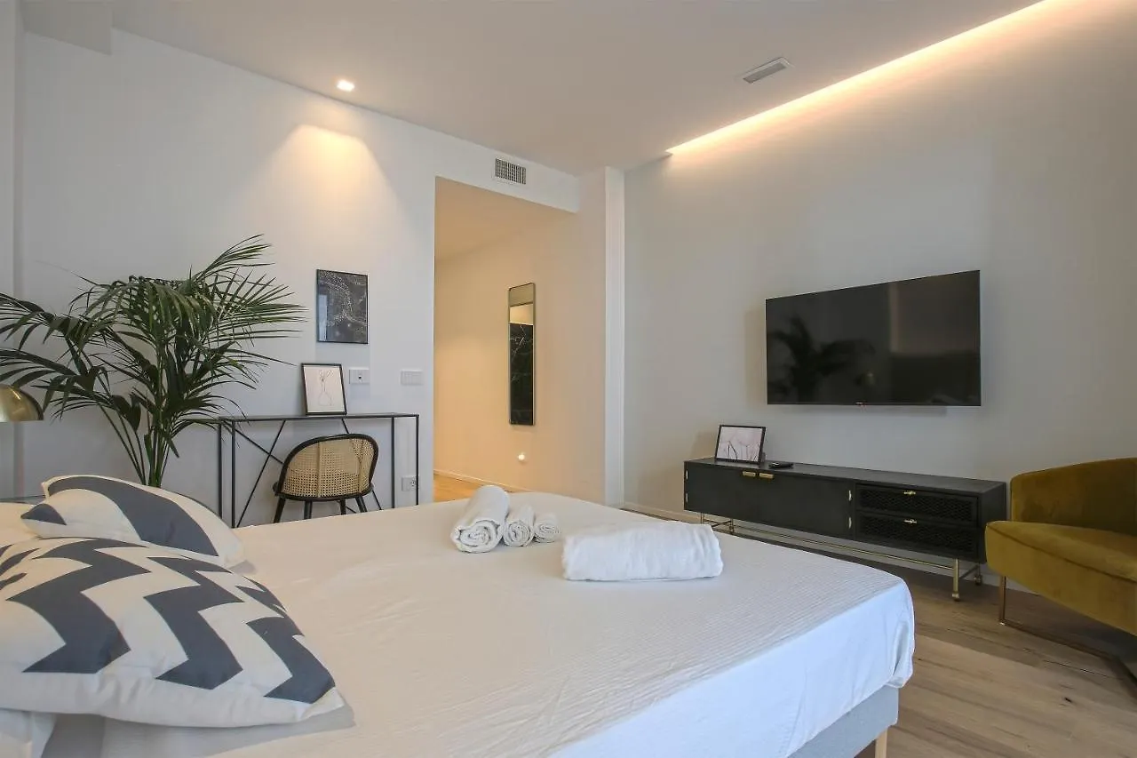 Milan Chic Luxury Apartments-Hosted By Sweetstay Lejlighed